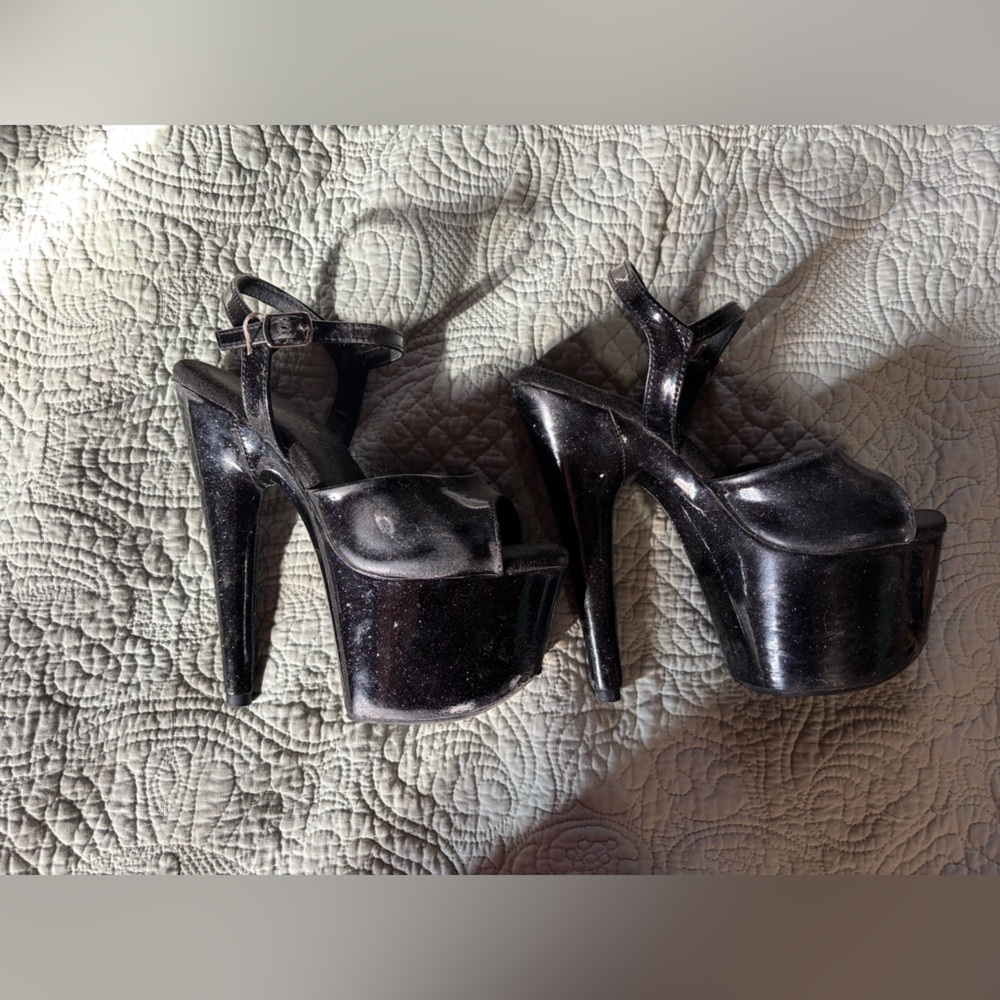 Pleaser Shiny Black Platform Sandals